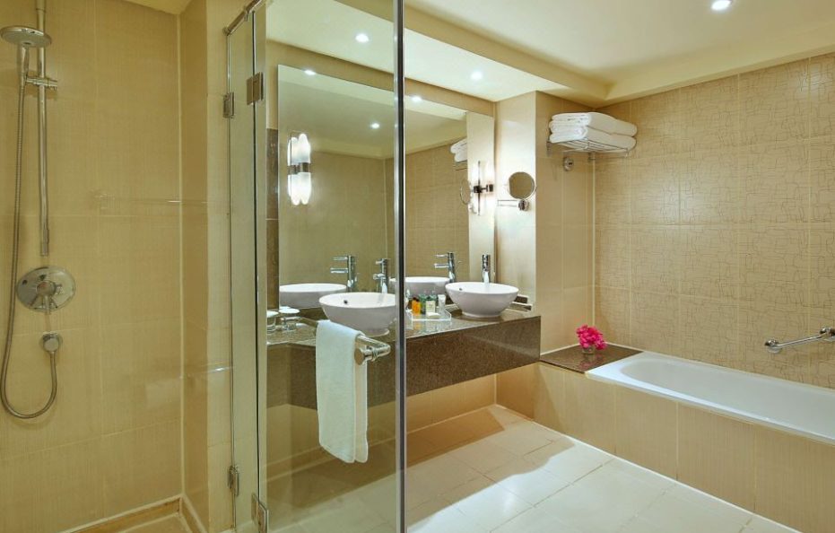 DoubleTree by Hilton Sharks Bay
