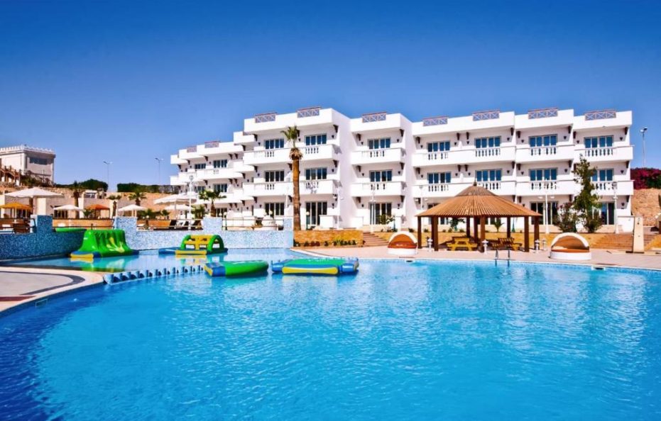 Hollywood Aqua Park Resort